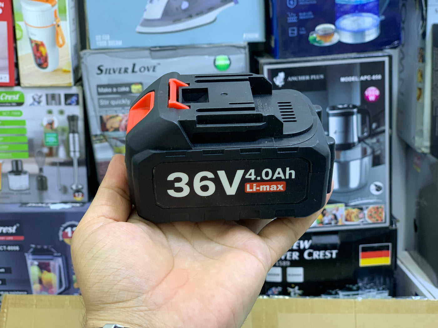 Leaf and Dust blower with Double 36v Batteries