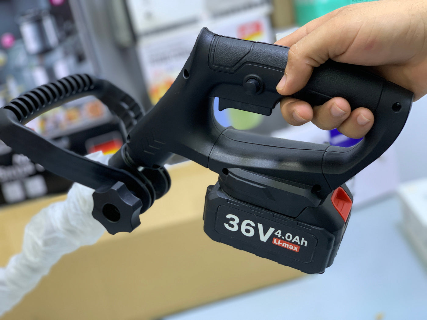 Leaf and Dust blower with Double 36v Batteries