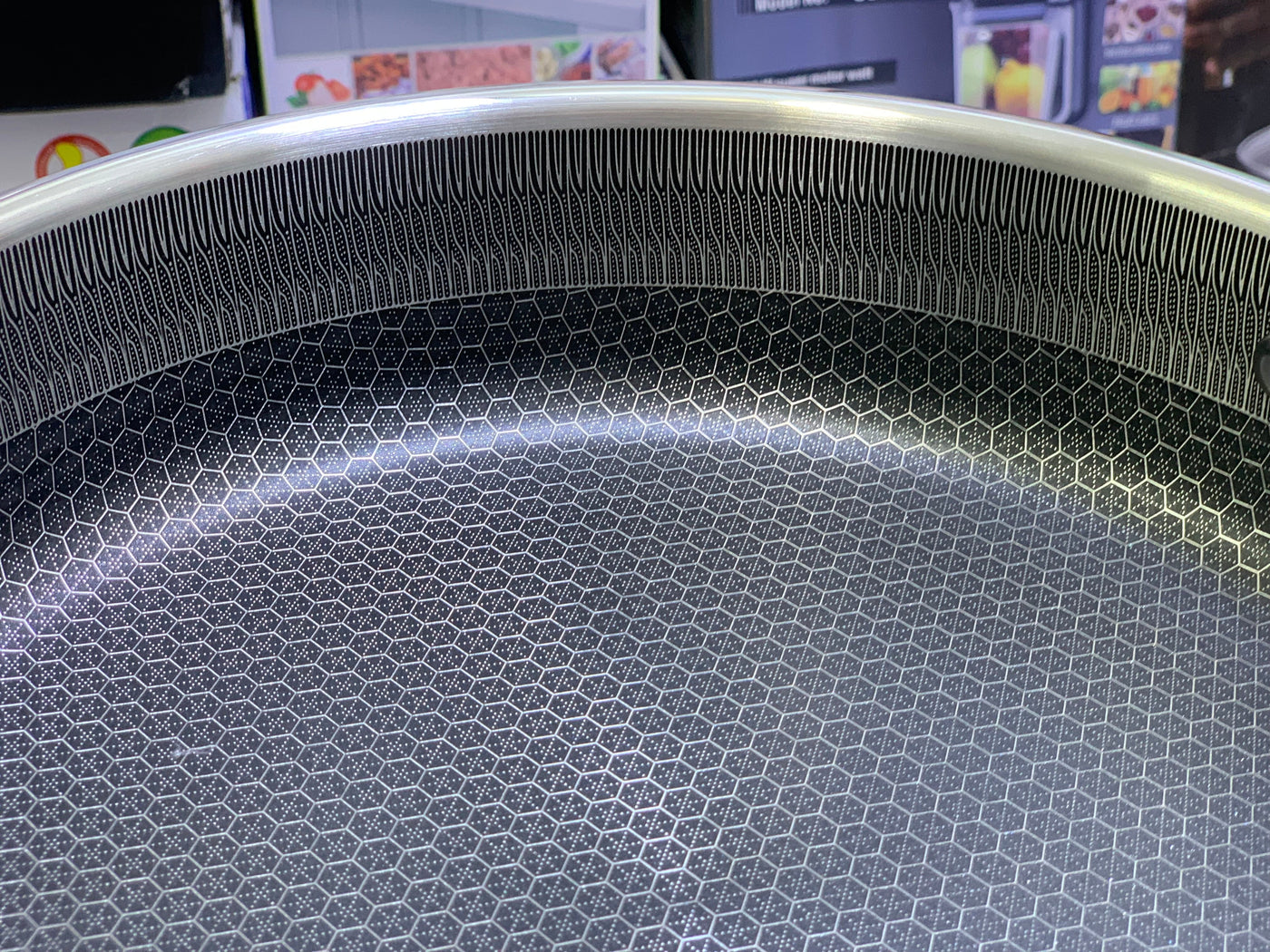 Laser Coating Shallow Casseroles Honeycomb pattern And Non Stick
