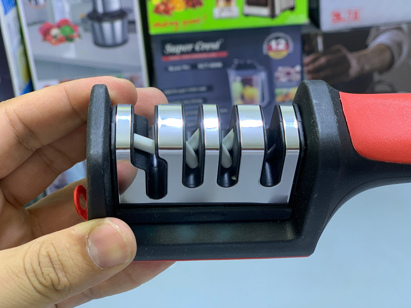 Knife sharpener